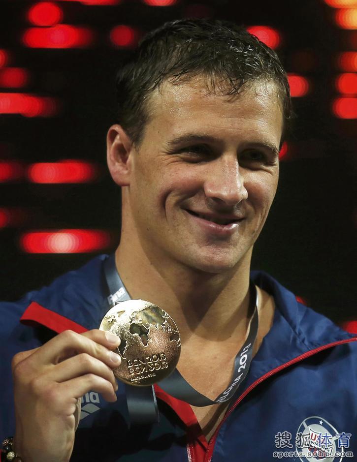 IM体育社区互动入口-美国游泳名将再添一金，强势领先